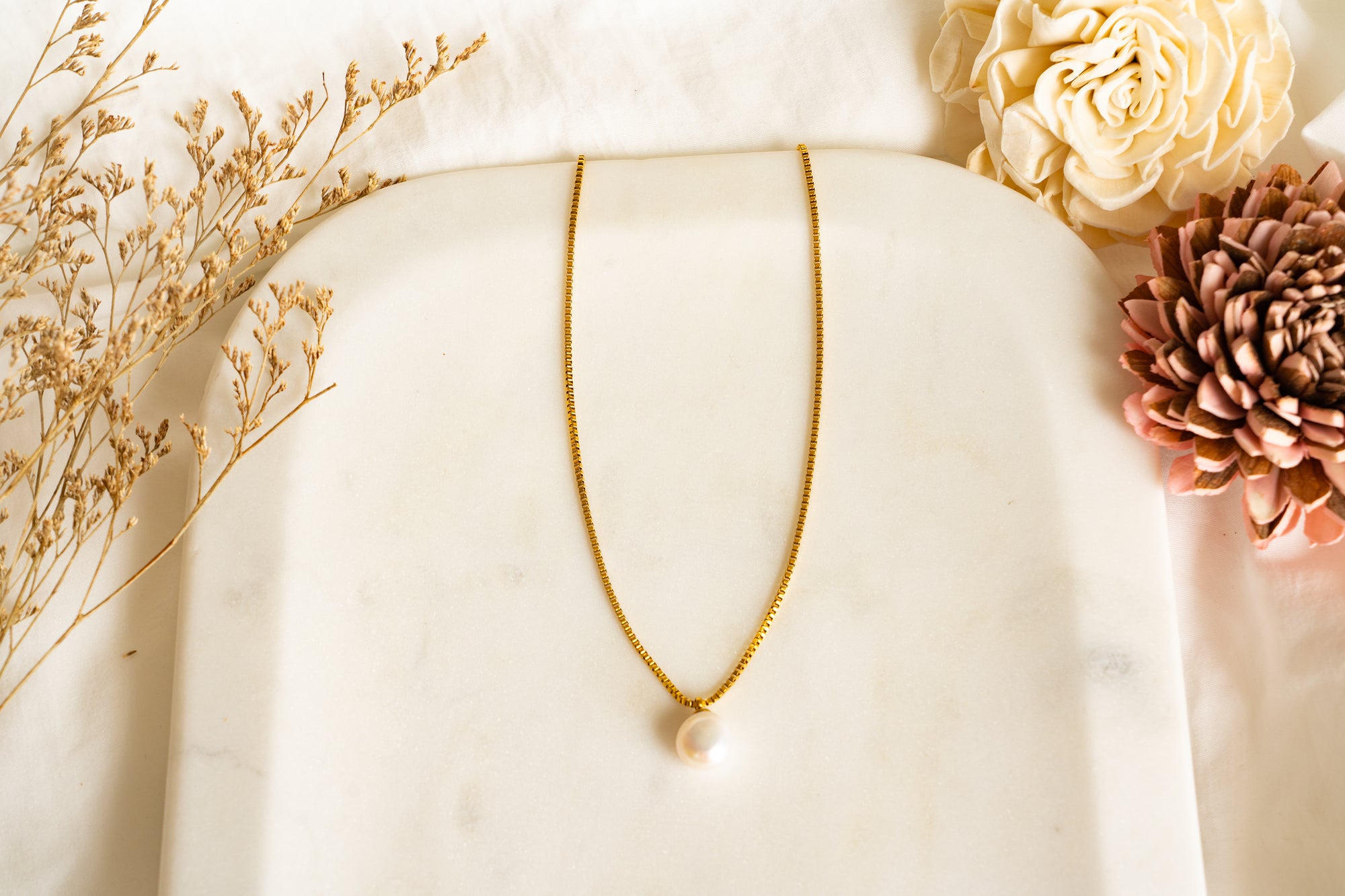 Box Chain Pearl Necklace