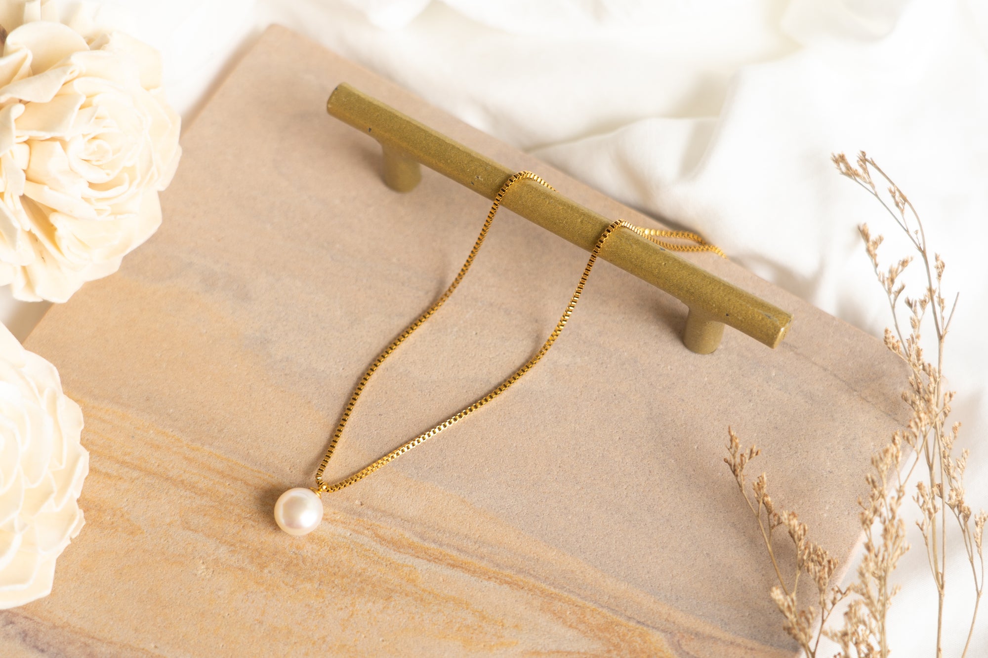 Box Chain Pearl Necklace