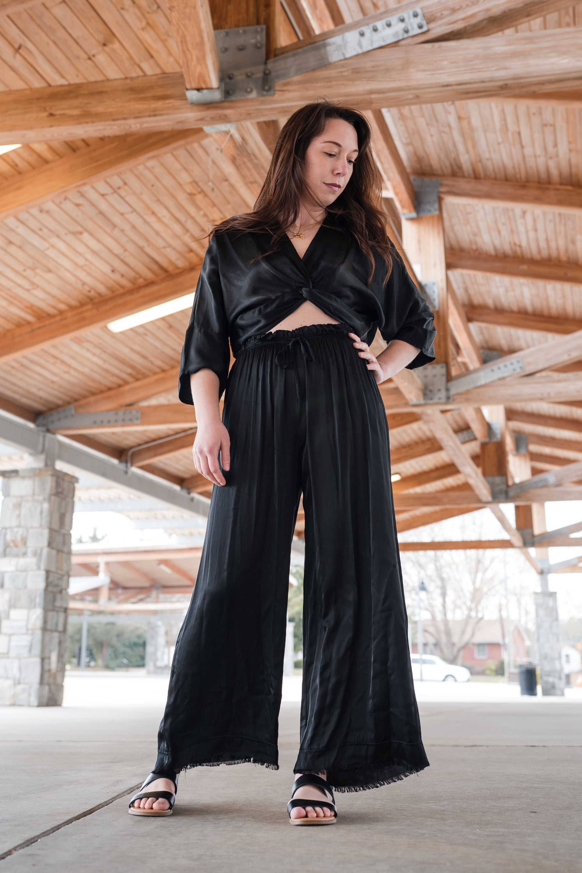 Front Knot Cropped Blouse in Black