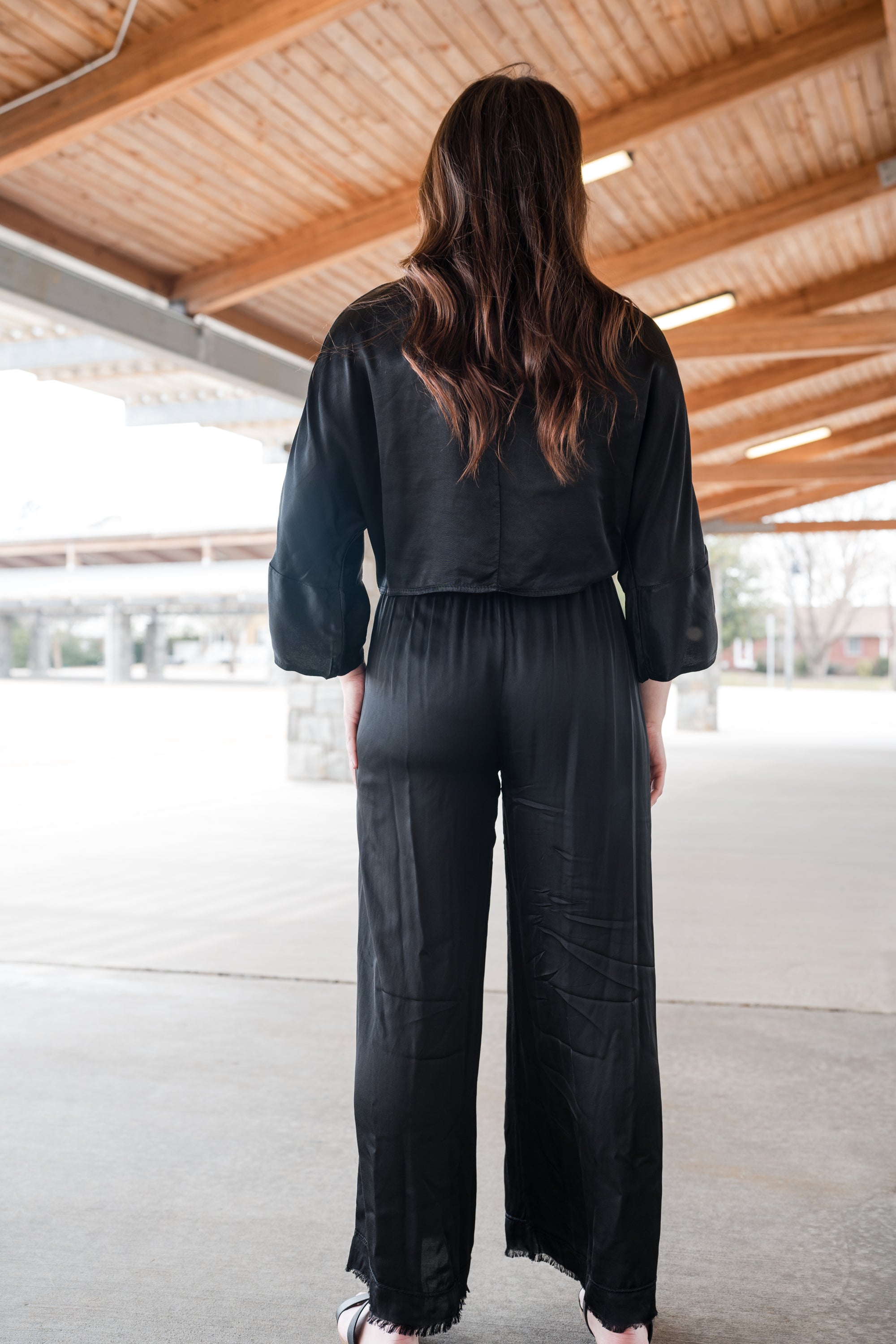 Front Knot Cropped Blouse in Black