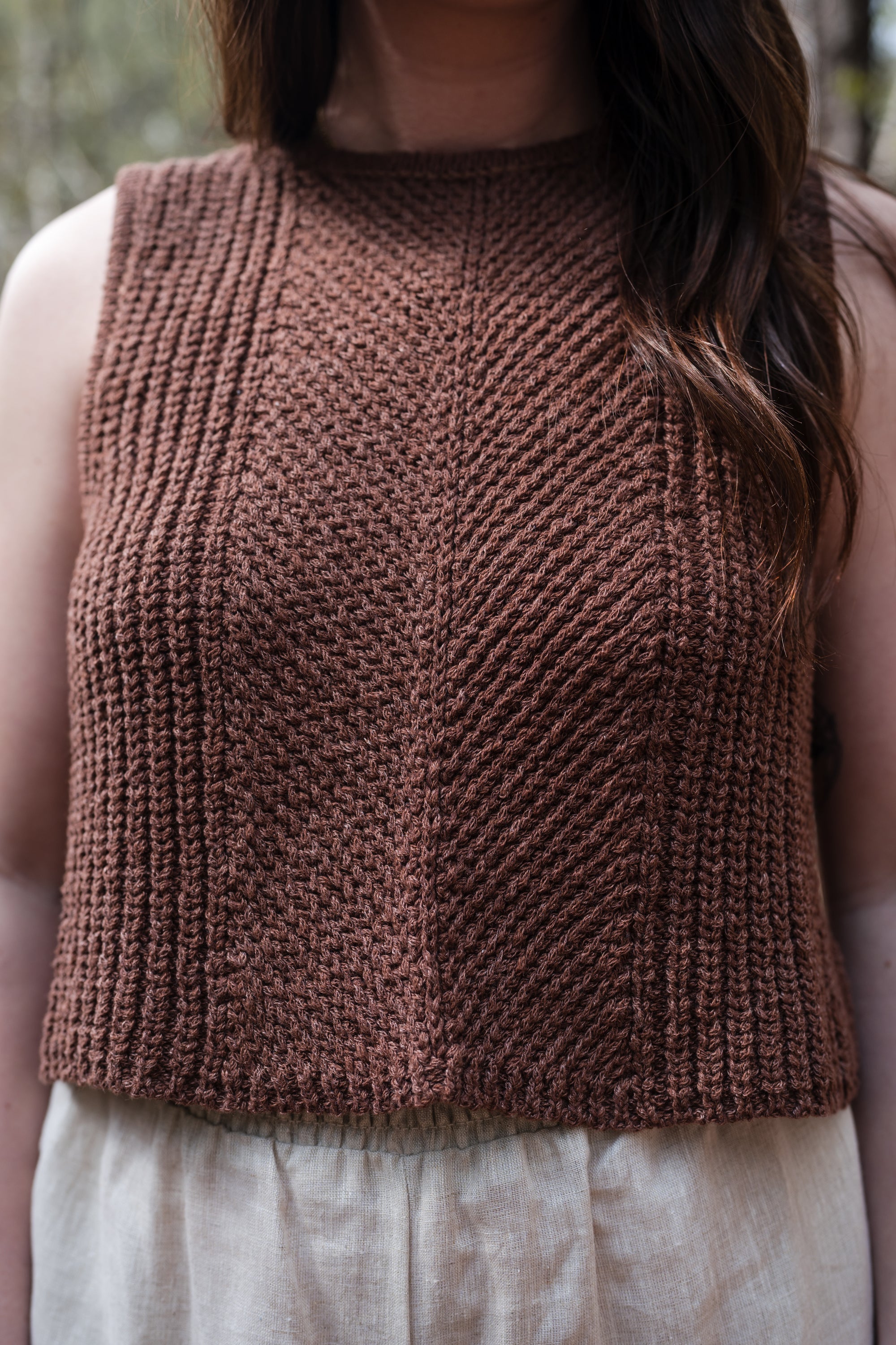 Large Knit Lightweight Sweater Tank