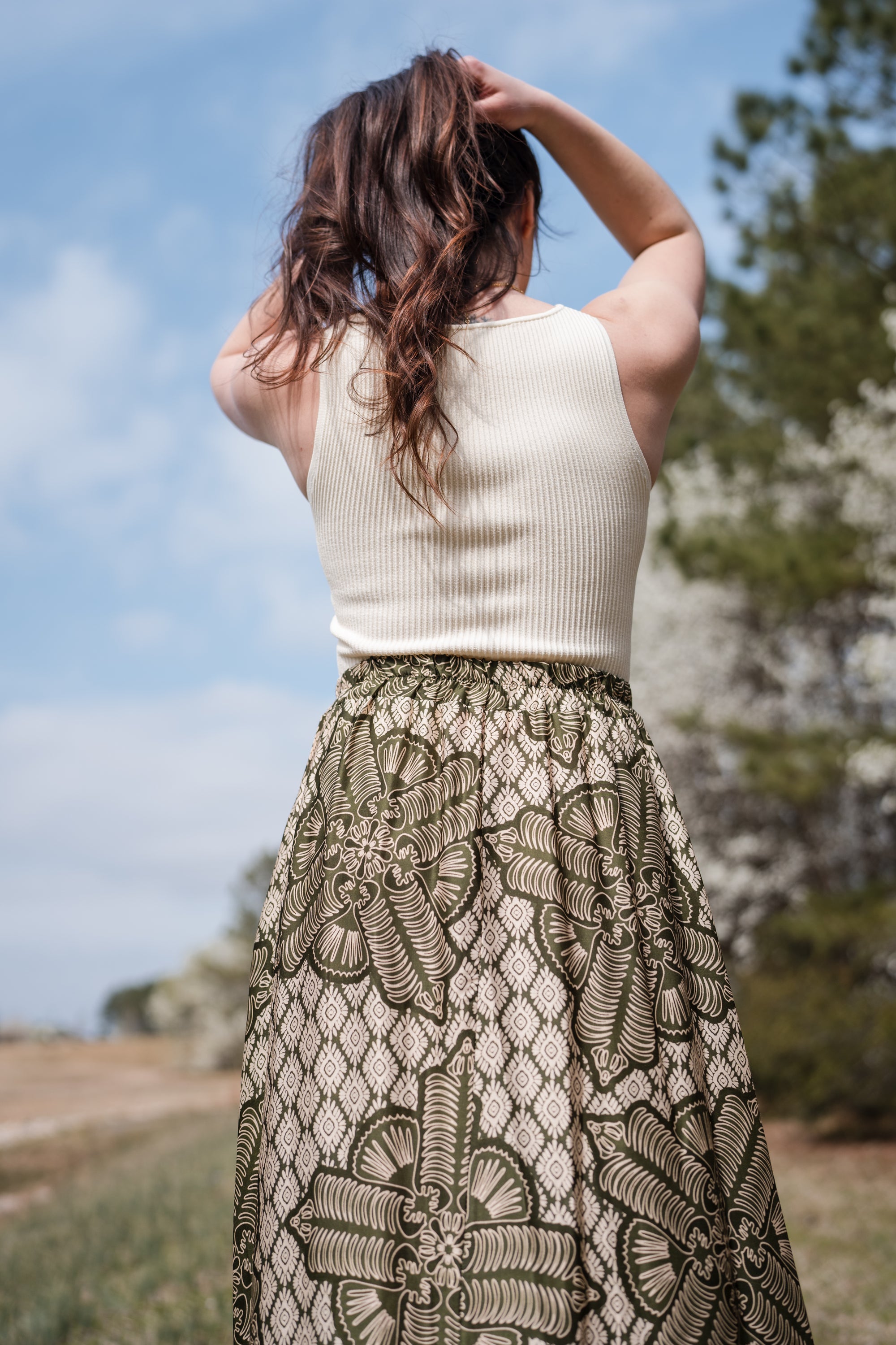 Subtle V Square Neck Cropped Tank Top